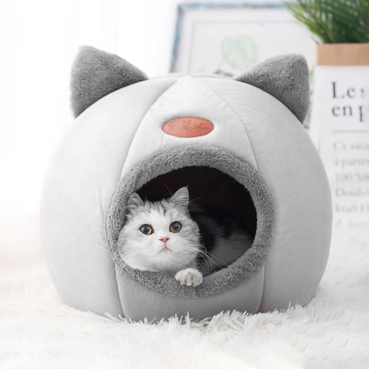 PawRest: Cozy Winter Bed for Cats & Small Dogs